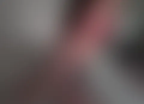 Hmmm ich schwinge meinen prallen hintern vor dir …na kannst du da noch wiedersehen? 🍑❤️🔥💦