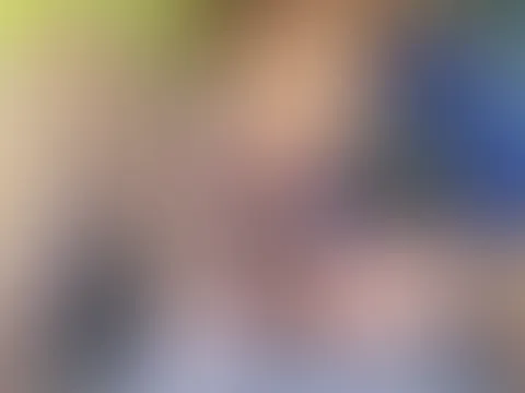 Einfach mal public am Badesee blank ziehen😈 wärst du dabei oder wäre dir das zu viel risiko? Für Abonnenten kostenlos!