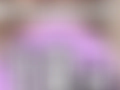 Er p**st mich in der dusche an 💦 Der Teaser macht dich heiß, das Video macht dich fertig. Erlebe die ganze "Golden Shower" Action jetzt exklusiv in meinem Feed.