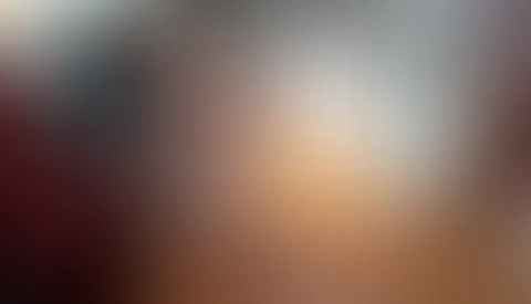 Zwei Herrinnen spielen mit ihren Sklaven Neuer Sklave wird getestet