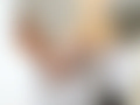 Meine neue Bilderserie - Verträumt am Fenster Ein sehr schönes und verträumtes Fotoshooting zeige ich euch heute an Weihnachten. Solche Bilder gefallen mir sehr sehr gut! weiße Dessous, leicht durchs