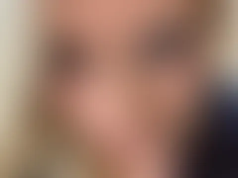 Du möchtest nichts von mir verpassen? 😄 Dann folge mir und füge mich direkt zu deinen Favoriten hinzu, so verpasst du keinen meiner Momente mehr! 💋👍