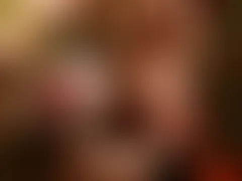 Möchtest du mit zu uns kommen und zwei Mädels genießen ;-) wir wünschen dir eine geile Adventszeit