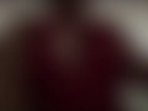 Willst du sehen wie ich reite 🥵🥵 meine dicken Dinger wackeln für dich 🔥