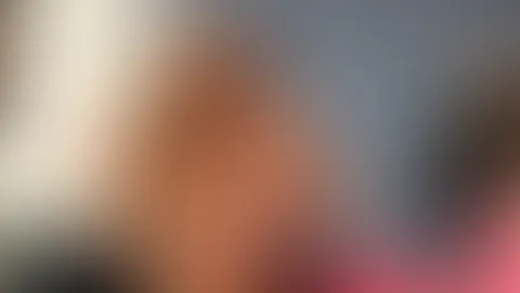 Habt einen heißen Start in den Tag🫠😉 bei dem Wetter am besten direkt ohne Klamotten oder?😏