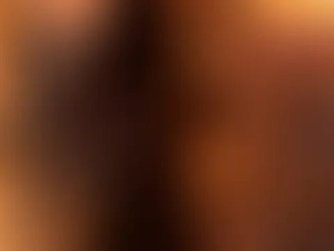 Ich konnte das Fenster nicht verlassen, bis ich diesen Moment eingefangen hatte... Ich frage mich, was dich mehr fasziniert – der Sonnenuntergang oder mein Blick? 😉