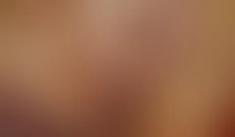 Spaß im Bett mit Vibrator und Analplug
