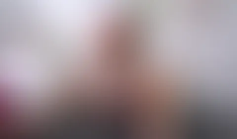 Schmatzende nasse Milf F***e zum Orgasmus gebracht